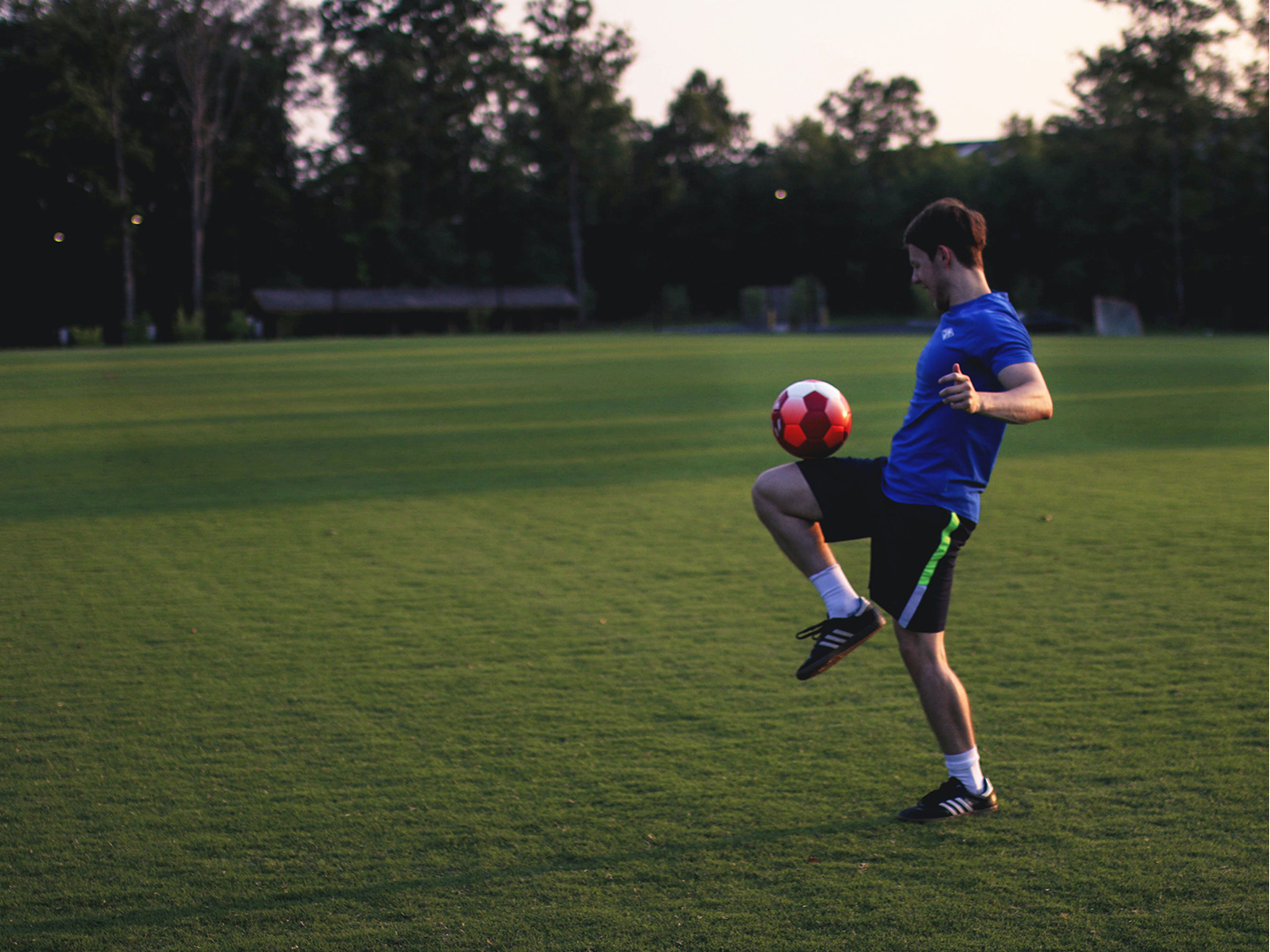soccer-boys-kneeing-ball-stock_1440x1080 Boys Soccer Camp